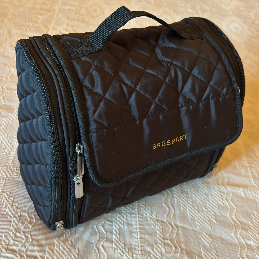 BAGSMART Black Quilted Travel Cosmetic Bag